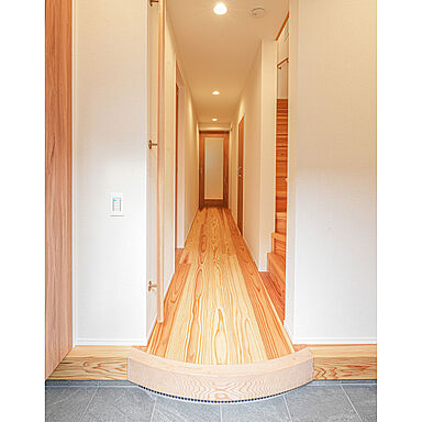 建築工房ピネストの施工事例「狭小3階建て/敷地約14坪/木造・準耐火住宅『みわたしの家』」の画像3