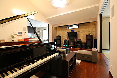 シンプルモダンスタイルのリビング 株式会社おうち工房の事例画像