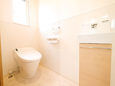 タナカホームズの施工事例「山口県 M様邸 開放的リビングとウッドデッキのある平屋」の画像6