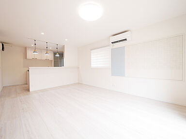 タナカホームズの施工事例「山口県 I様邸 人気の「濃色系ベース」・「和モダンスタイル」住宅」の画像2