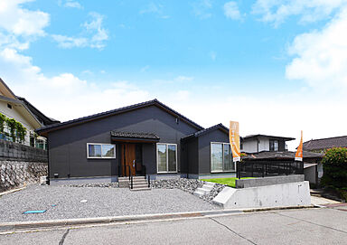 タナカホームズの施工事例「家族みんなが快適に過ごせる開放感のある平屋」の画像