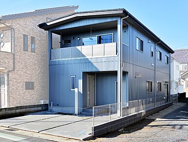 川木建設株式会社の施工事例「メタリックな外観とこだわりが詰まった家」の画像