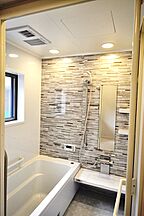 シンプルモダンスタイルの浴室 川木建設株式会社の事例画像