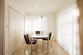 川木建設株式会社の施工事例「こだわりの真っ赤なオープンキッチンがある家」の画像4