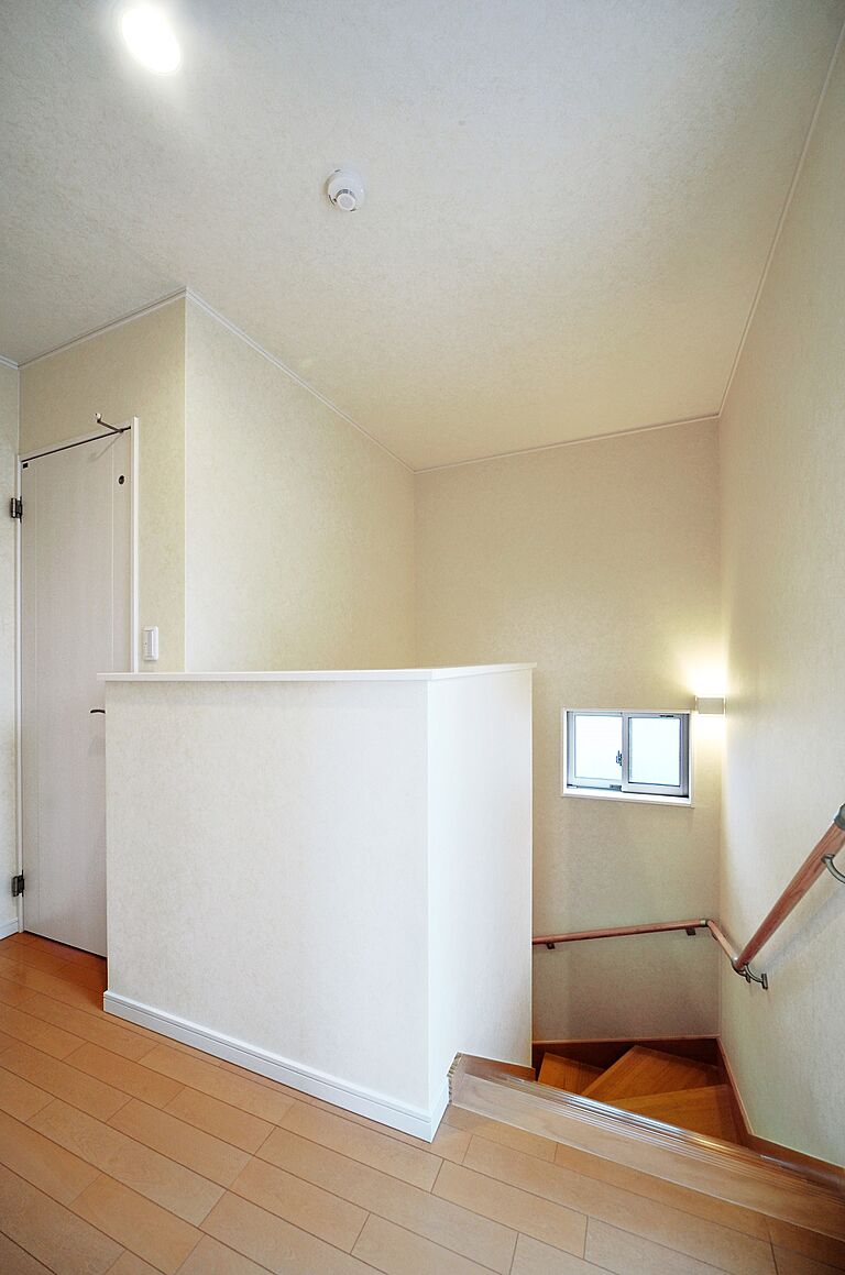 川木建設株式会社の公式画像_階段7