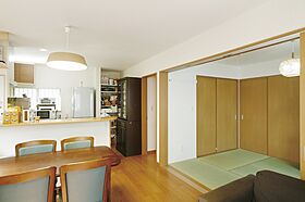 川木建設株式会社の施工事例「全室南向きの光と風を取り入れた快適な家」の画像5