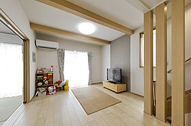 川木建設株式会社の施工事例「いつでも家族を感じるリビング階段の家」の画像2