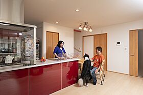 川木建設株式会社の施工事例「センターキッチンを中心に愛犬と暮らす家」の画像2