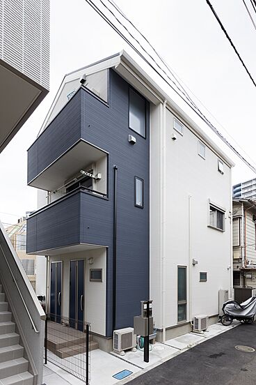 川木建設株式会社の施工事例「狭小敷地に建つ、完全分離型二世帯住宅」の画像