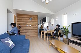 川木建設株式会社の施工事例「小屋裏のあるコンパクト2世帯」の画像1