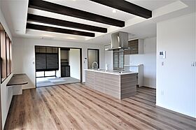 川木建設株式会社の施工事例「重厚で格調高いブリティッシュスタイルの家」の画像1