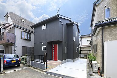 川木建設株式会社の施工事例「狭小地のスタイリッシュな家」の画像