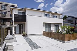 川木建設株式会社の施工事例「5.3mの吹き抜け窓から光と風が降りそそぐ家」の画像