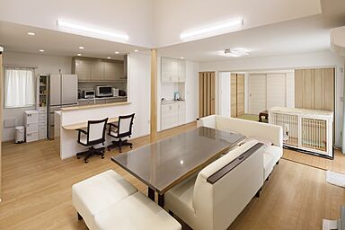 川木建設株式会社の施工事例「5.3mの吹き抜け窓から光と風が降りそそぐ家」の画像5