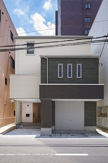 川木建設株式会社の施工事例「防音室とホームエレベーターのある木造3階建ての家」の画像