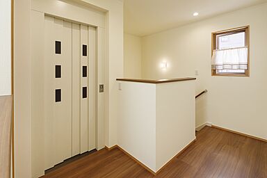 川木建設株式会社の施工事例「防音室とホームエレベーターのある木造3階建ての家」の画像5