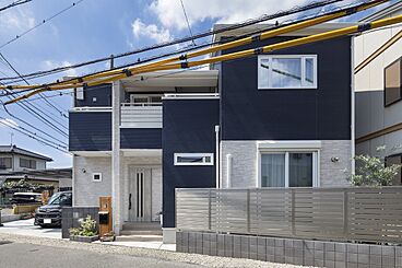 川木建設株式会社の施工事例「大黒柱と小上がりタタミコーナーの家」の画像