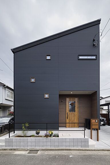 川木建設株式会社の施工事例「最上級のくつろぎを目指したアンティークの似合う家」の画像