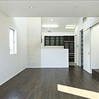 シンプルモダンスタイルのリビング 一級建築士事務所ビー・ツーの事例画像