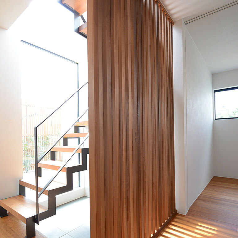 一級建築士事務所ビー・ツーの公式画像_階段6