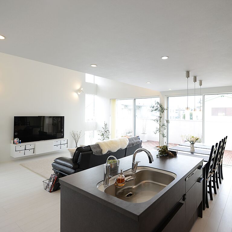 一級建築士事務所ビー・ツーの公式画像_リビング2