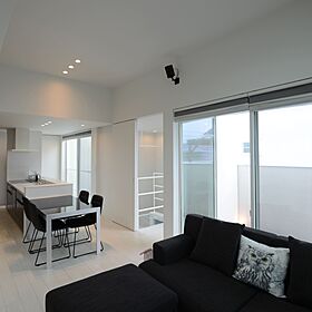 一級建築士事務所ビー・ツーの施工事例「都市型モダン住宅。デザインと機能美を両立した導線快適な家(Case203)」の画像6