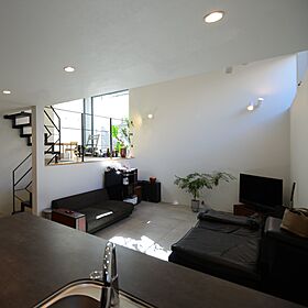 一級建築士事務所ビー・ツーの施工事例「空間を有効活用。光と風を取り込む、都会のミニマルデザインハウス(Case192)」の画像5