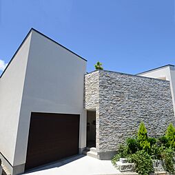 一級建築士事務所ビー・ツーの施工事例「仕事・趣味全て楽しむ。光と緑が癒すプライベートバルコニーある家(Case207)」の画像