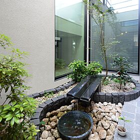 一級建築士事務所ビー・ツーの施工事例「仕事・趣味全て楽しむ。光と緑が癒すプライベートバルコニーある家(Case207)」の画像3