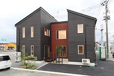 シュガーホーム北上店の施工事例「コの字で家族がつながる温かな家」の画像