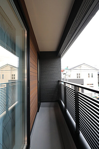 シュガーホームの施工事例「アースカラーを中心に、遊び心溢れる家」の画像3