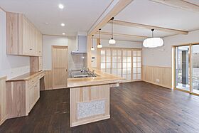 有限会社鳥越住建の施工事例「古民家風 広々とした玄関土間がある平屋住宅」のメイン画像