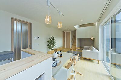 シンプルモダンスタイルのリビング 有限会社鳥越住建の事例画像