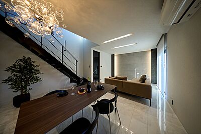 ホテルライクスタイルのリビング 有限会社鳥越住建の事例画像