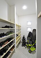 シンプルモダンスタイルの収納 サンワ設計株式会社の事例画像