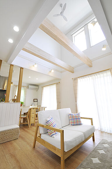 サンワ設計株式会社の施工事例「漆喰の温もりあふれる居心地の良い家」の画像