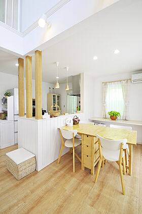 サンワ設計株式会社の施工事例「漆喰の温もりあふれる居心地の良い家」の画像1