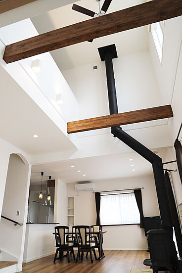 サンワ設計株式会社の施工事例「薪ストーブのある ぬくもりに包まれる家」の画像