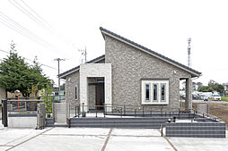 積水ハウス レグヌムコート大宮展示場の施工事例「居室すべてに光が溢れる 回遊や収納で暮らしやすい快適な平屋」の画像