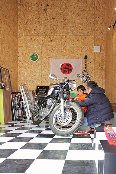 サンワ設計株式会社の施工事例「太陽の光差し込む バイクガレージのある平屋」の画像1