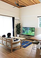 木の家スタイルのリビング サンワ設計株式会社の事例画像