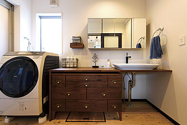 3rd.Cafe LIVING STYLEの施工事例「次郎丸に建つ藍壁の家」の画像6