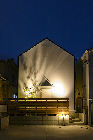 3rd.Cafe LIVING STYLEの施工事例「豊浜に建つシンプルモダン住宅」の画像1