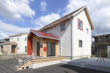 3rd.Cafe LIVING STYLEの施工事例「古賀市に立つサロン併用の店舗住宅」の画像