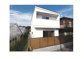 日動建設株式会社の施工事例「船橋市 白のガルバリウムの壁の家」のメイン画像