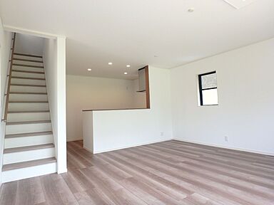 日動建設株式会社の施工事例「船橋市駿河台 木目を生かした家」の画像2