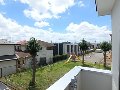 日動建設株式会社の施工事例「スタイリッシュなデザインと機能性の融合した外観」の画像10