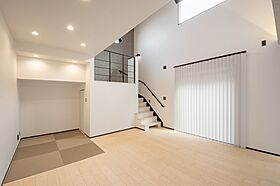 日動建設株式会社の施工事例「青空に映える、シャープで美しい佇まい。家族の未来を描くモダンな住まい」の画像2