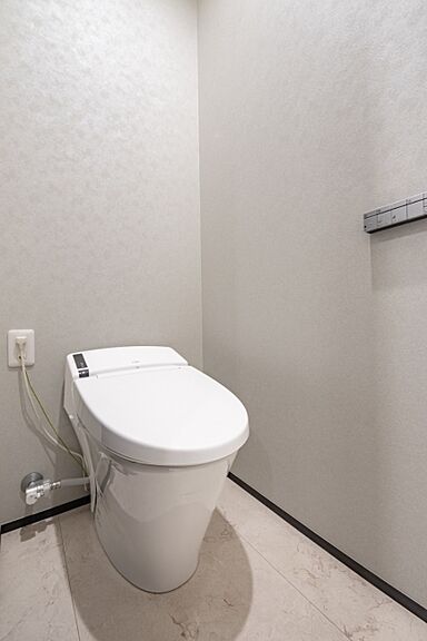 日動建設株式会社の施工事例「青空に映える、シャープで美しい佇まい。家族の未来を描くモダンな住まい」の画像6