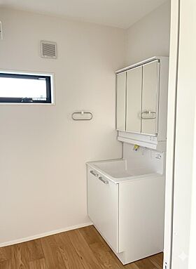 日動建設株式会社の施工事例「船橋市 モダンでシンプルな佇まいの家」の画像4